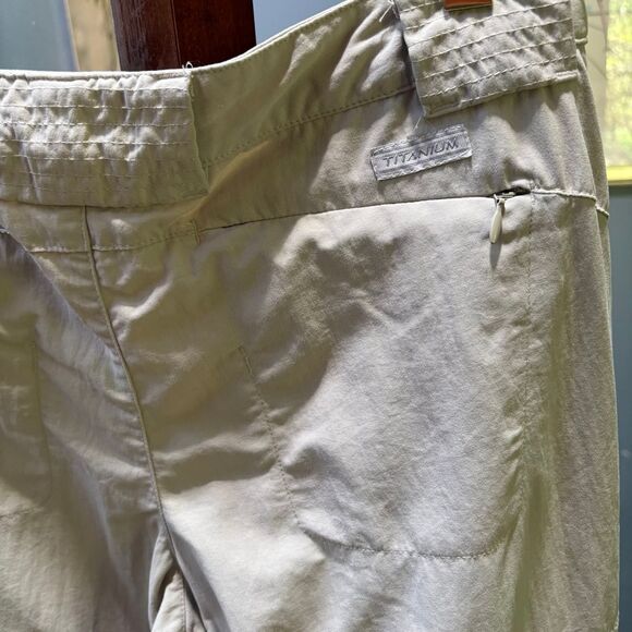 Vintage Columbia Women’s Khaki Zip‑Off Convertible Hiking Pants Size 6 - Picture 9 of 9